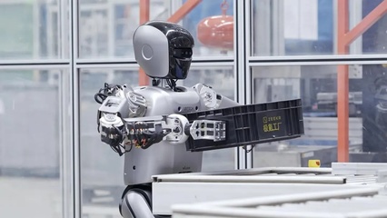 无锡首例工业人形机器人“上岗” 智能机器人研发开启新篇章